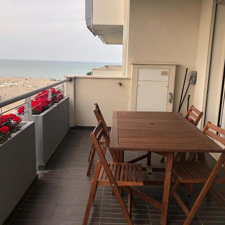 Appartement Brezza Da Mare à Rimini Extérieur photo