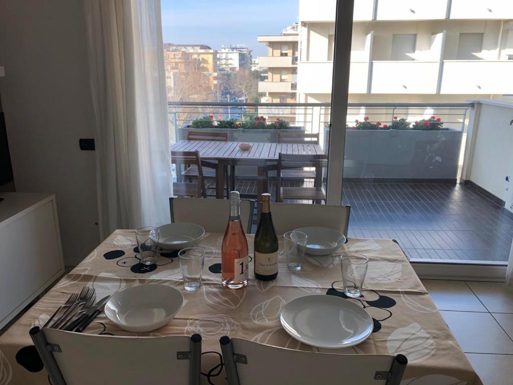 Appartement Brezza Da Mare à Rimini Extérieur photo