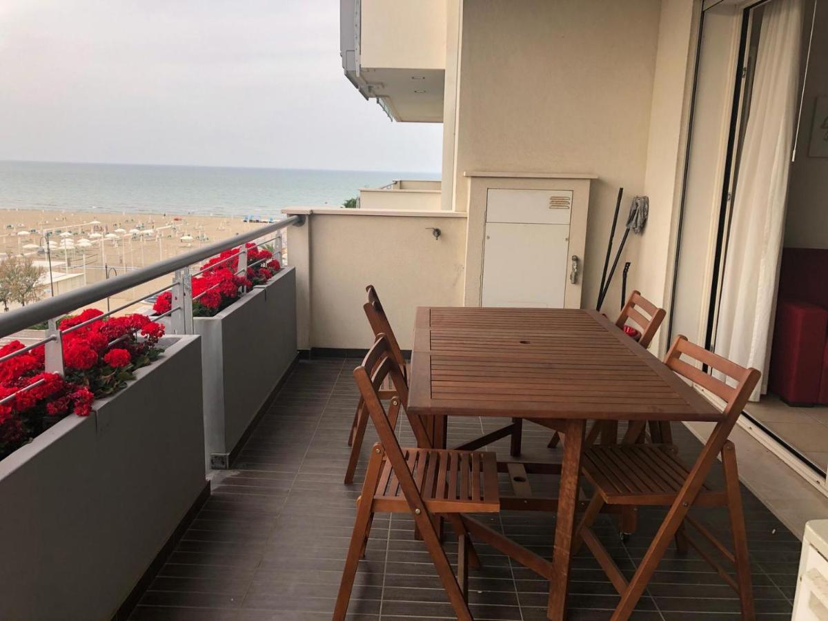 Appartement Brezza Da Mare à Rimini Extérieur photo