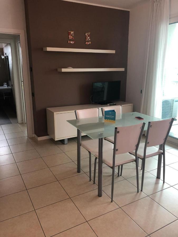 Appartement Brezza Da Mare à Rimini Extérieur photo